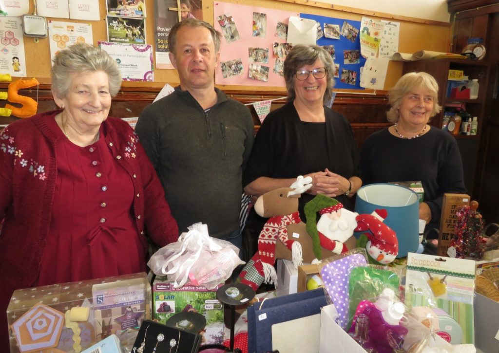 Photos Mayor opens BurnhamOnSea Methodist Church Christmas fair