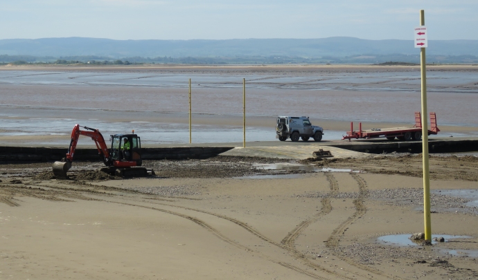 Burnham-On-Sea Beach clean-up operation