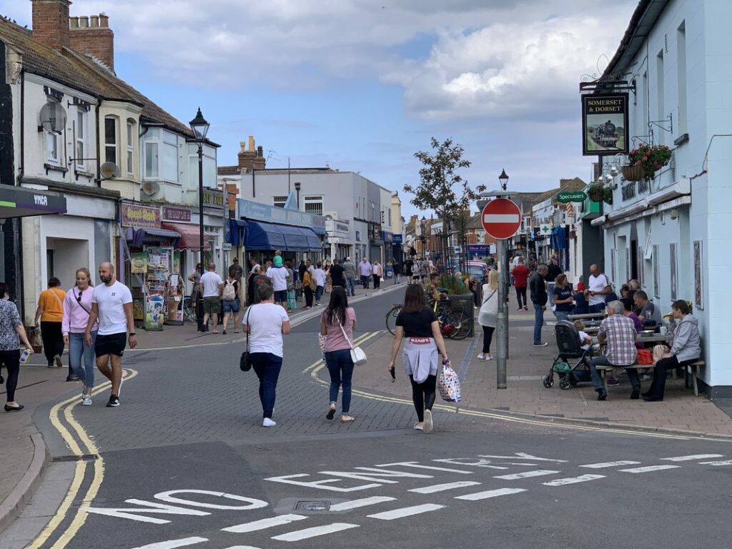 Burnham-On-Sea tourism businesses boosted by 'record' Bank Holiday trade