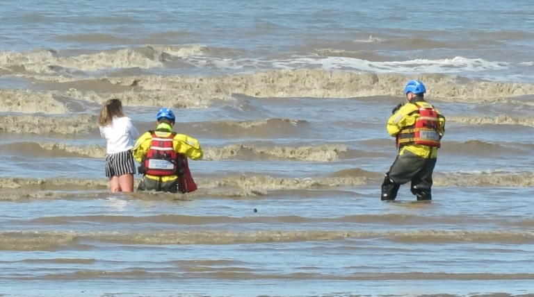 Photos Burnham On Sea Coastguards Rescue Girl Stuck In Mud In Sea At Brean 2148