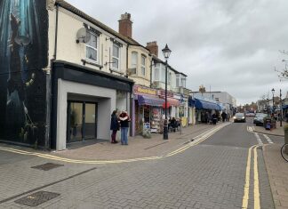 New beauty salon in Burnham-On-Sea High Street