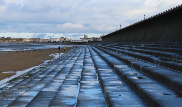 Burnham-On-Sea sea wall