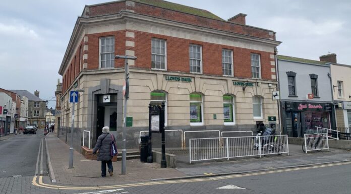 Lloyds Bank in Burnham-On-Sea