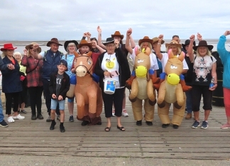 Burnham-On-Sea.com: Burnham-On-Sea wild west themed beach walk raises funds for cancer sufferer Jack, 5