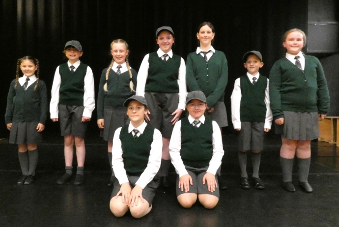 Burnham-On-Sea.com: Burnham’s BEES drama group brings classic ‘Matilda The Musical Jr’ to town theatre