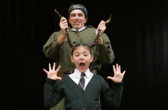 Burnham-On-Sea.com: Burnham’s BEES drama group brings classic ‘Matilda The Musical Jr’ to town theatre