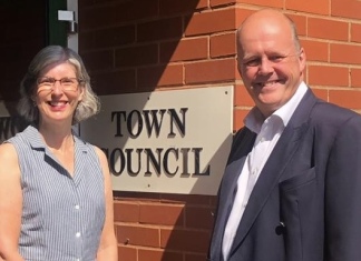 Ashley Fox, the new MP for Bridgwater and Burnham-On-Sea, has this week visited the Burnham and Highbridge Town Council Offices to meet with Mayor, Councillor Sharon Perry.