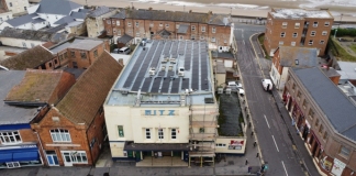 Burnham-On-Sea’s Ritz Social Club has gone green with the installation of 107 new solar panels on the roof of its town centre building.