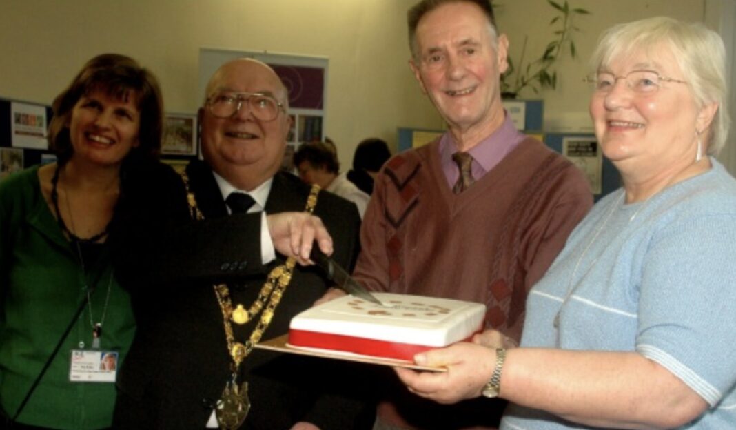 Eric and Gillian Gill as Burnham-On-Sea and Highbridge Mayor and Mayoress with Ken Hindle