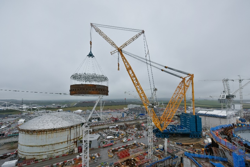 Burnham-On-Sea.com: Giant crane lifts 423-tonne steel liner ring into position at Hinkley Point C